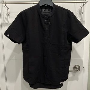 FIGS GIDYA SCRUB TOP IN XS.